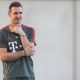 Bundesliga: Klose criticises junior players: "Often too fast they're full".
