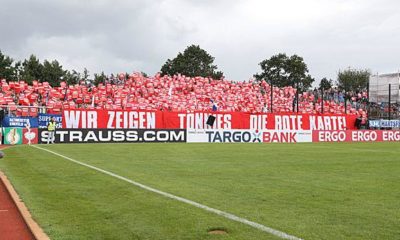 Bundesliga: Schalke fans show Tönnies the Red Card